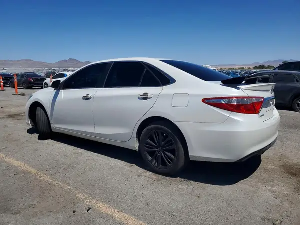 4T1BF1FK0HU449636 2017 TOYOTA CAMRY - Image 2