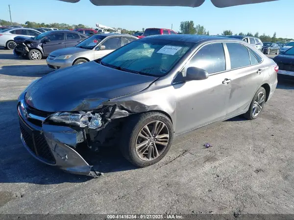 4T1BF1FK0HU451449 2017 TOYOTA CAMRY - Image 2