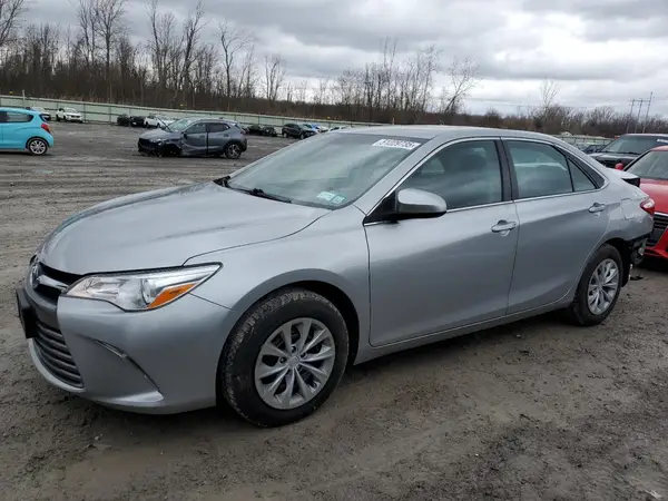 4T1BF1FK0HU451614 2017 TOYOTA CAMRY - Image 1