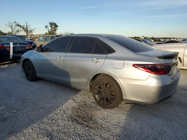 4T1BF1FK0HU621535 2017 TOYOTA CAMRY - Image 2