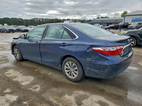 4T1BF1FK0HU621566 2017 TOYOTA CAMRY - Image 2