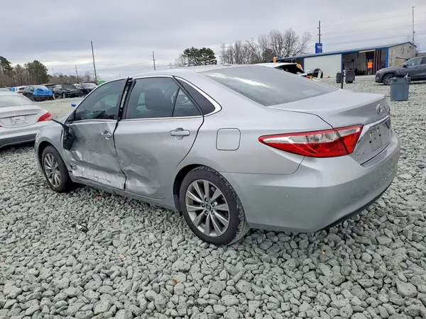 4T1BF1FK0HU626606 2017 TOYOTA CAMRY - Image 2