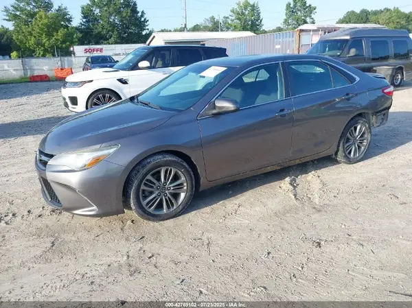 4T1BF1FK0HU627397 2017 TOYOTA CAMRY - Image 2