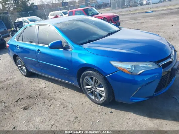 4T1BF1FK0HU628873 2017 TOYOTA CAMRY - Image 1