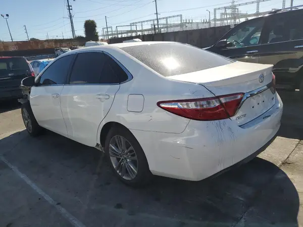 4T1BF1FK0HU629196 2017 TOYOTA CAMRY - Image 2