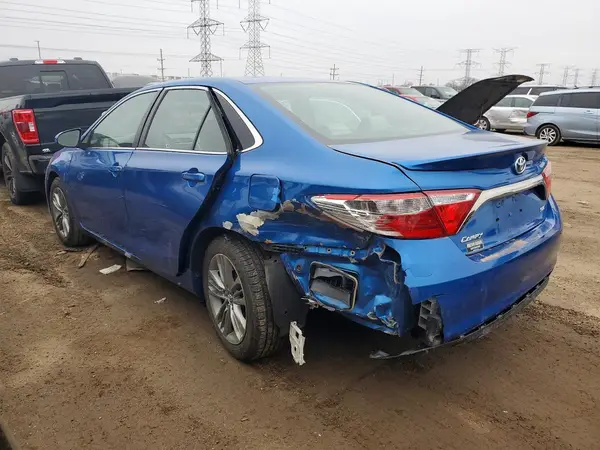 4T1BF1FK0HU630445 2017 TOYOTA CAMRY - Image 2