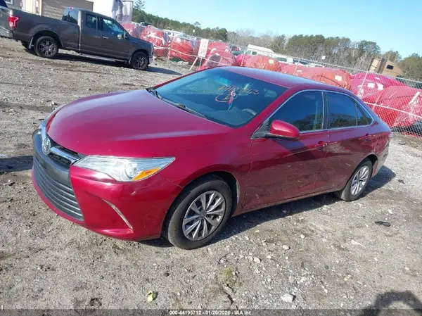 4T1BF1FK0HU631420 2017 TOYOTA CAMRY - Image 2