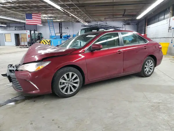 4T1BF1FK0HU633488 2017 TOYOTA CAMRY - Image 1