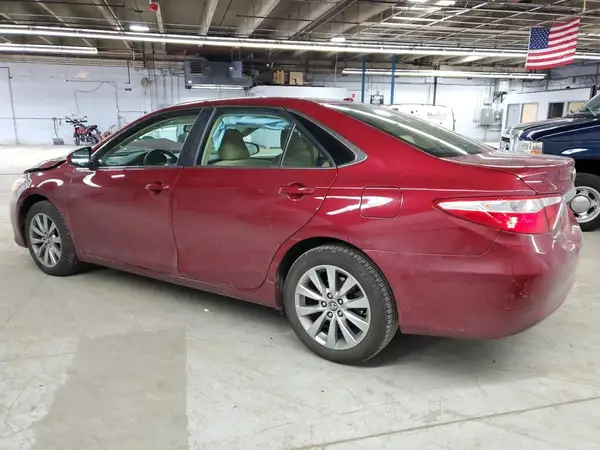 4T1BF1FK0HU633488 2017 TOYOTA CAMRY - Image 2