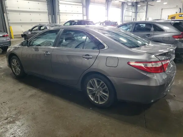 4T1BF1FK0HU634463 2017 TOYOTA CAMRY - Image 2