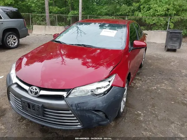 4T1BF1FK0HU634933 2017 TOYOTA CAMRY - Image 2