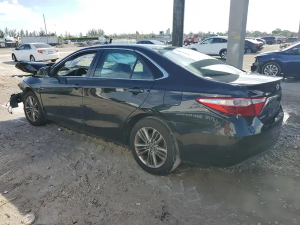 4T1BF1FK0HU636469 2017 TOYOTA CAMRY - Image 2