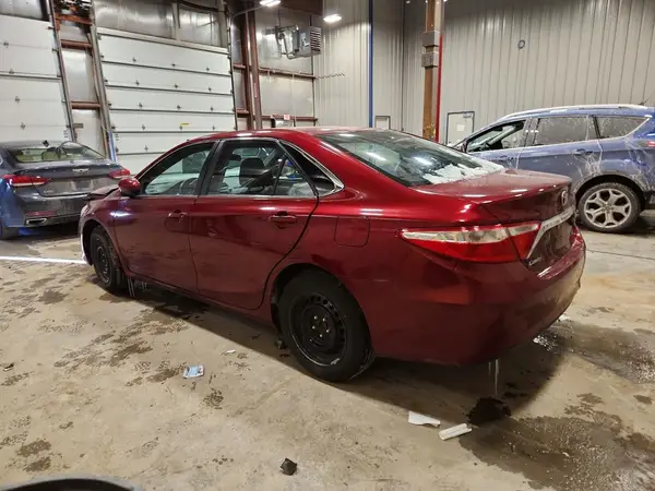 4T1BF1FK0HU640201 2017 TOYOTA CAMRY - Image 2
