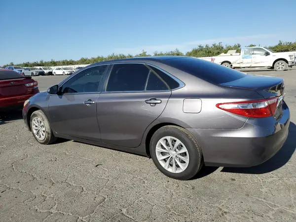 4T1BF1FK0HU642532 2017 TOYOTA CAMRY - Image 2