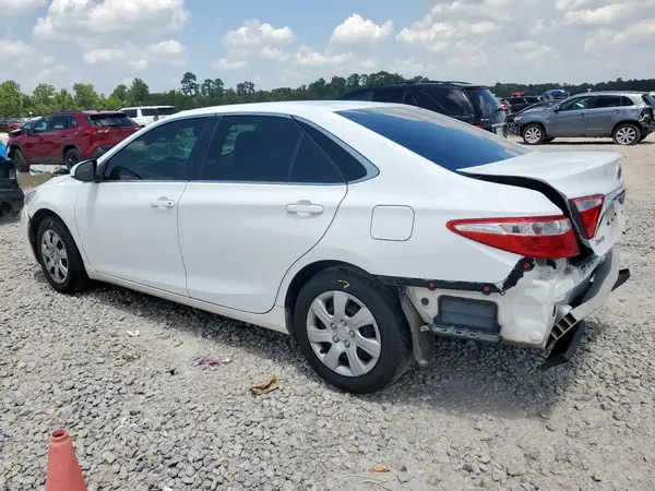 4T1BF1FK0HU642692 2017 TOYOTA CAMRY - Image 2