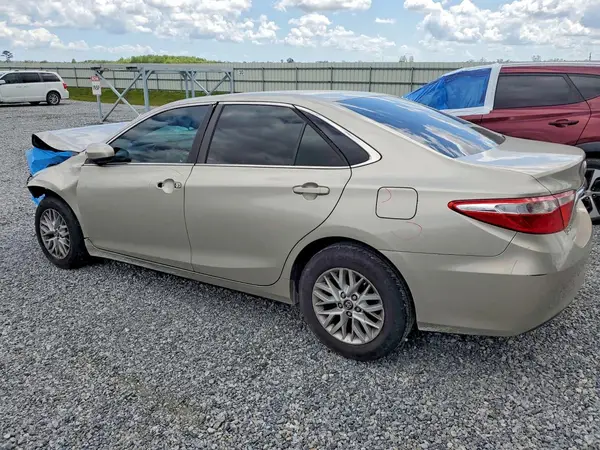 4T1BF1FK0HU642790 2017 TOYOTA CAMRY - Image 2
