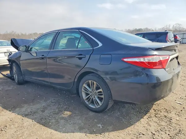 4T1BF1FK0HU643955 2017 TOYOTA CAMRY - Image 2