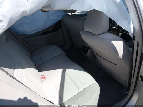 4T1BF1FK0HU645057 2017 TOYOTA CAMRY - Image 8