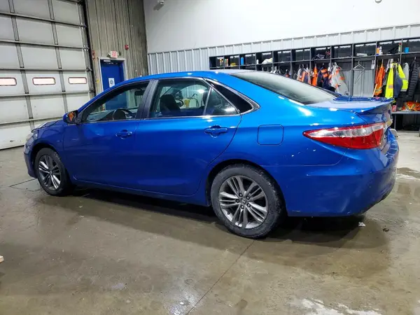 4T1BF1FK0HU652025 2017 TOYOTA CAMRY - Image 2