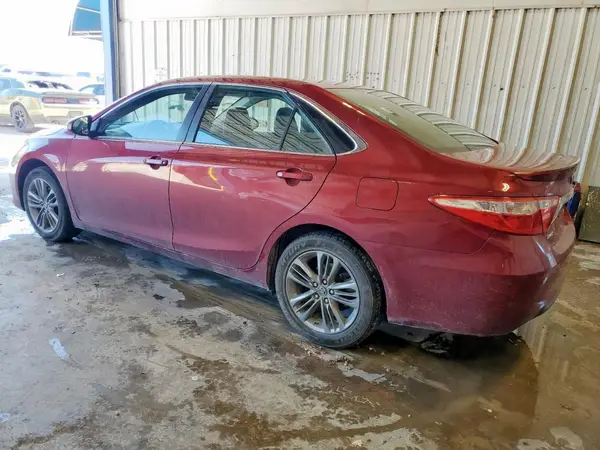 4T1BF1FK0HU652168 2017 TOYOTA CAMRY - Image 2