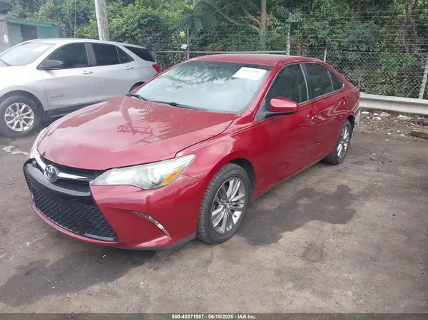 4T1BF1FK0HU652848 2017 TOYOTA CAMRY - Image 2