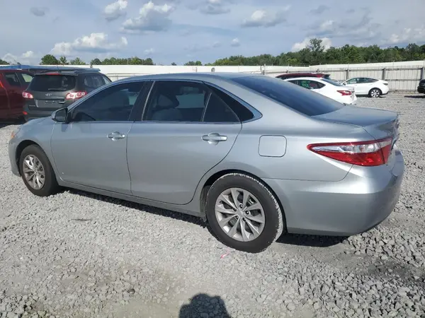 4T1BF1FK0HU654132 2017 TOYOTA CAMRY - Image 2