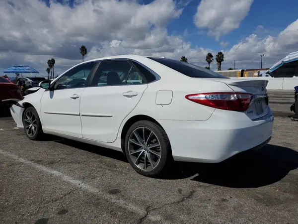 4T1BF1FK0HU654325 2017 TOYOTA CAMRY - Image 2