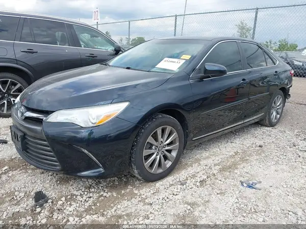 4T1BF1FK0HU654888 2017 TOYOTA CAMRY - Image 2