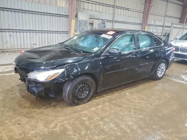 4T1BF1FK0HU662750 2017 TOYOTA CAMRY - Image 1