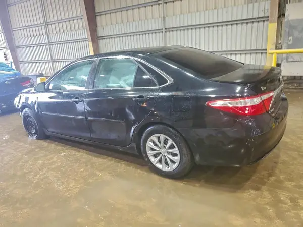 4T1BF1FK0HU662750 2017 TOYOTA CAMRY - Image 2