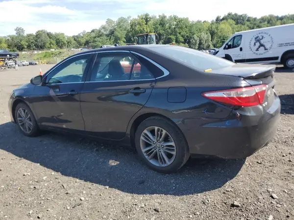 4T1BF1FK0HU664255 2017 TOYOTA CAMRY - Image 2