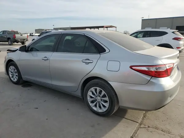 4T1BF1FK0HU665289 2017 TOYOTA CAMRY - Image 2