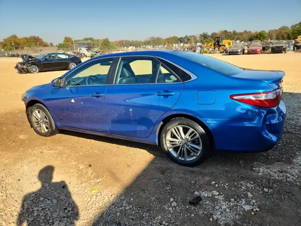 4T1BF1FK0HU668466 2017 TOYOTA CAMRY - Image 2