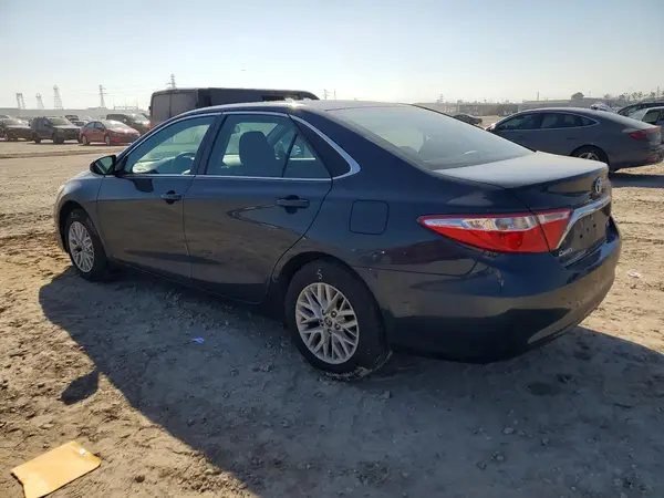 4T1BF1FK0HU672985 2017 TOYOTA CAMRY - Image 2