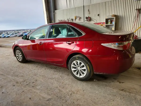 4T1BF1FK0HU673750 2017 TOYOTA CAMRY - Image 2
