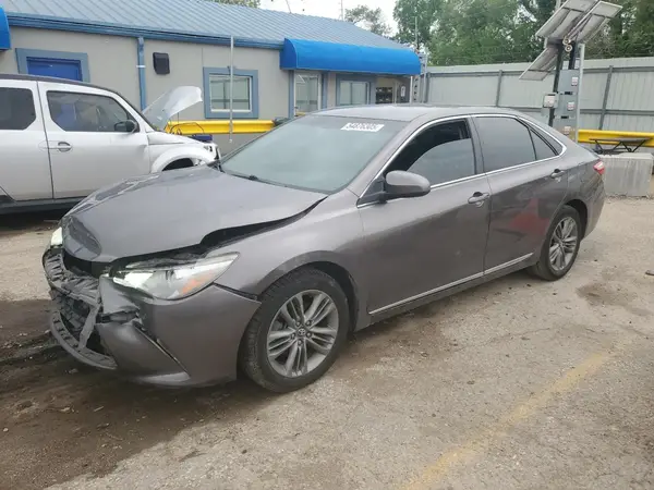 4T1BF1FK0HU674509 2017 TOYOTA CAMRY - Image 1