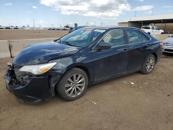 4T1BF1FK0HU678415 2017 TOYOTA CAMRY - Image 1