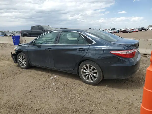4T1BF1FK0HU678415 2017 TOYOTA CAMRY - Image 2