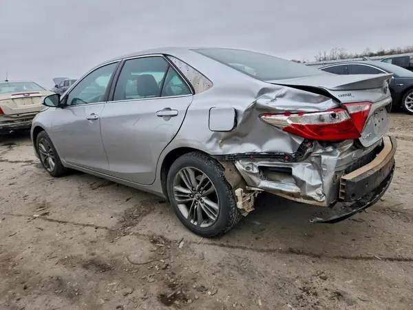 4T1BF1FK0HU680147 2017 TOYOTA CAMRY - Image 2