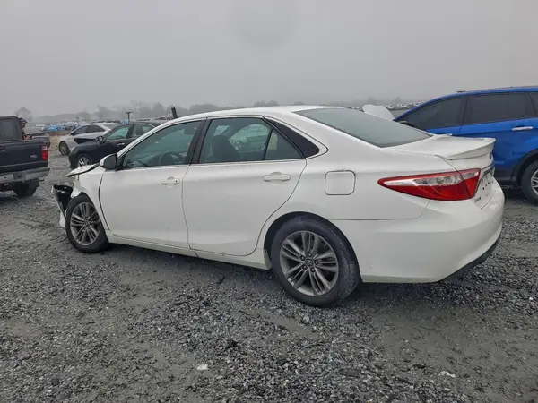 4T1BF1FK0HU680634 2017 TOYOTA CAMRY - Image 2