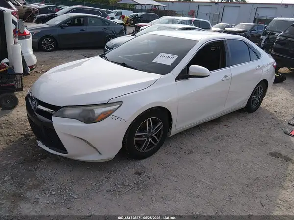 4T1BF1FK0HU684277 2017 TOYOTA CAMRY - Image 2