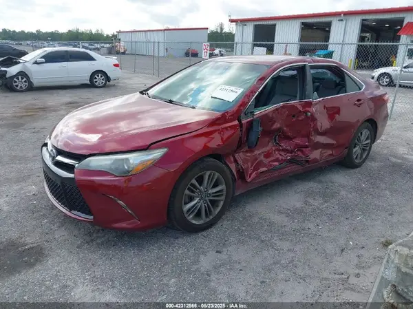 4T1BF1FK0HU684859 2017 TOYOTA CAMRY - Image 2