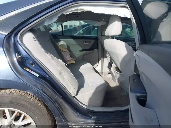 4T1BF1FK0HU687700 2017 TOYOTA CAMRY - Image 8