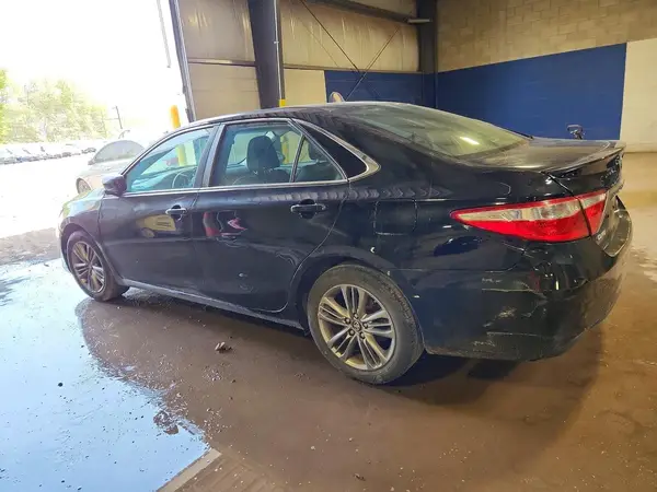 4T1BF1FK0HU687969 2017 TOYOTA CAMRY - Image 2