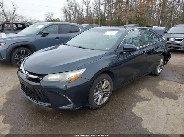 4T1BF1FK0HU688295 2017 TOYOTA CAMRY - Image 2
