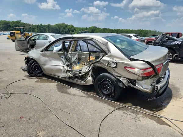 4T1BF1FK0HU688765 2017 TOYOTA CAMRY - Image 2