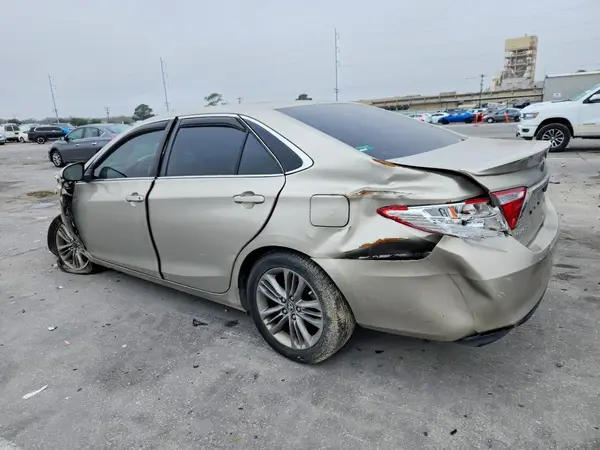 4T1BF1FK0HU688779 2017 TOYOTA CAMRY - Image 2