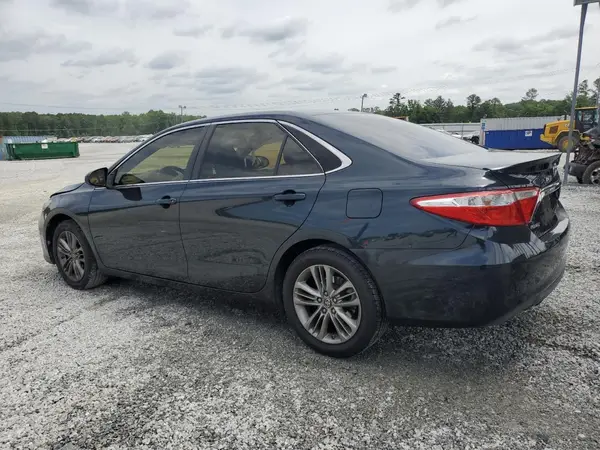 4T1BF1FK0HU688958 2017 TOYOTA CAMRY - Image 2