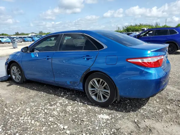 4T1BF1FK0HU689026 2017 TOYOTA CAMRY - Image 2