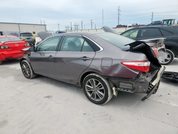 4T1BF1FK0HU690807 2017 TOYOTA CAMRY - Image 2